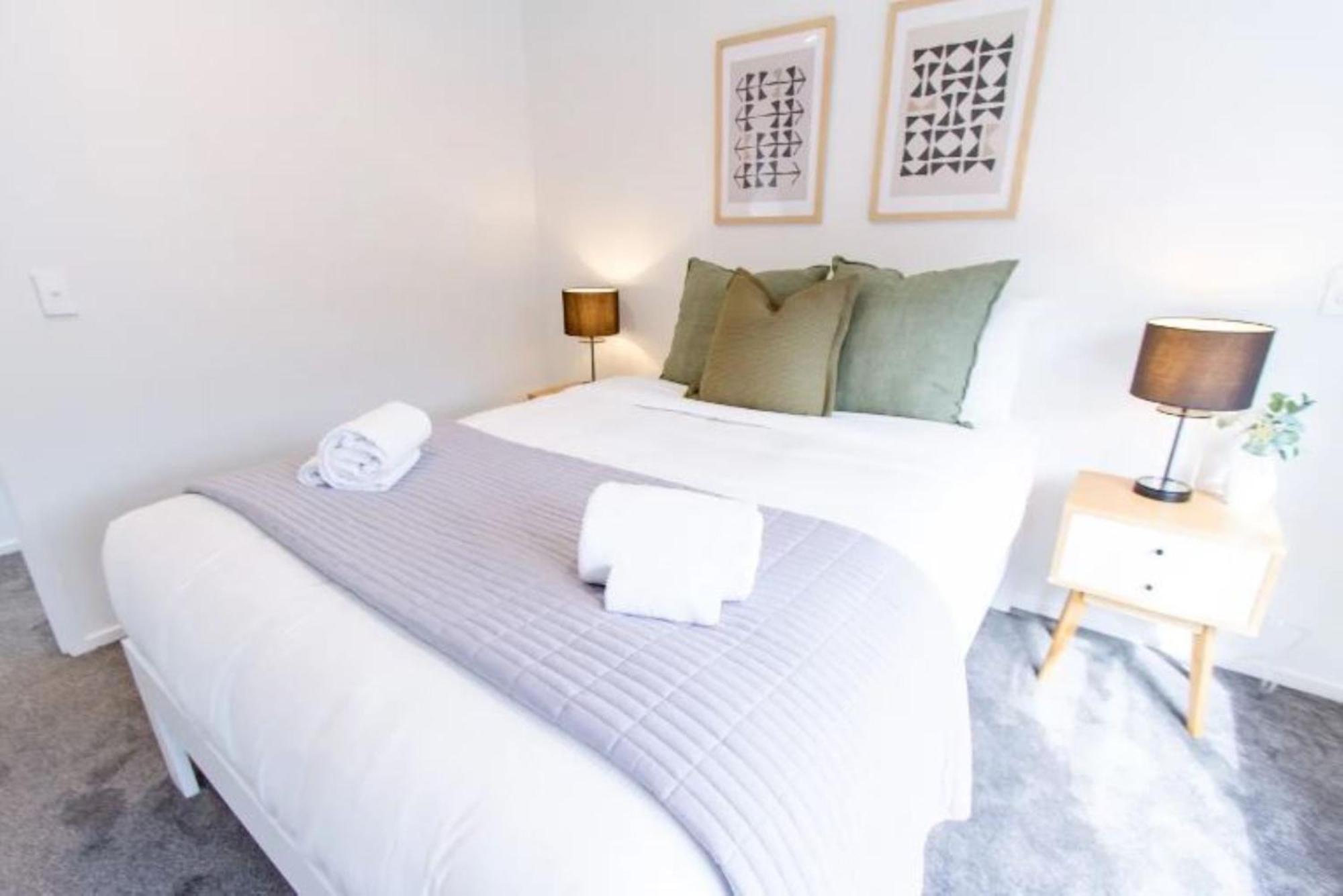 Christchurch Entertainment Hub 2 Bed 2 Bath W Carpark Екстер'єр фото