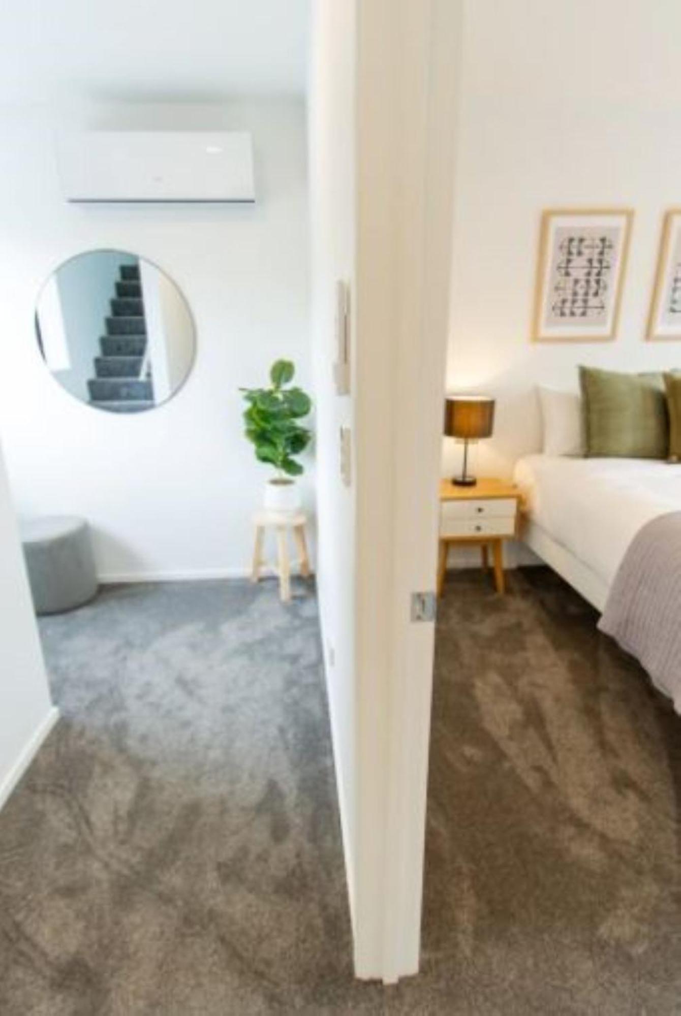 Christchurch Entertainment Hub 2 Bed 2 Bath W Carpark Екстер'єр фото